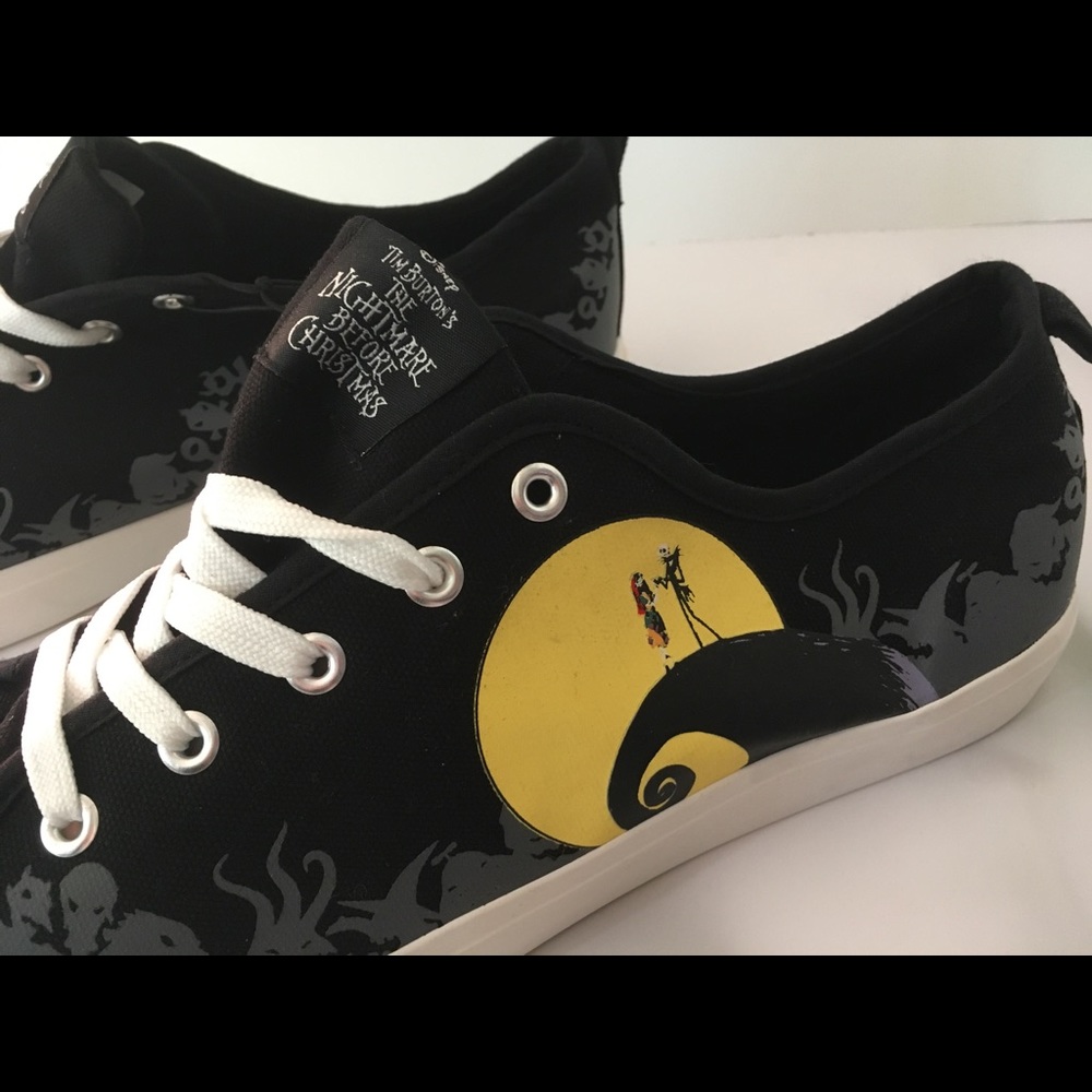 Men’s The Nightmare Before Christmas Sneakers, Size 13 - Picture 4 of 5